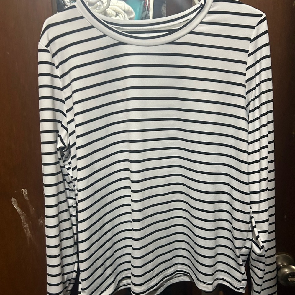black and white long sleeve